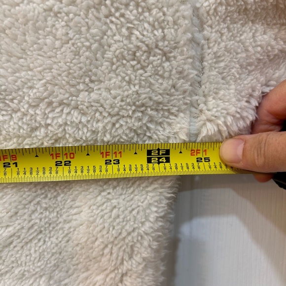 Tommy Hilfiger Off-White Fleece Pullover - Picture 6 of 9